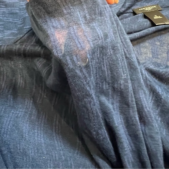 Ann Taylor Sleeveless Navy Blue Draped Front V Neckline Top Shirt Casual Soft M - Picture 11 of 11